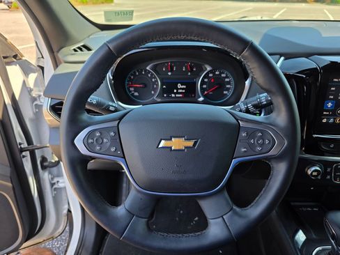 Certified 2023 Chevrolet Traverse LT FWD image 23