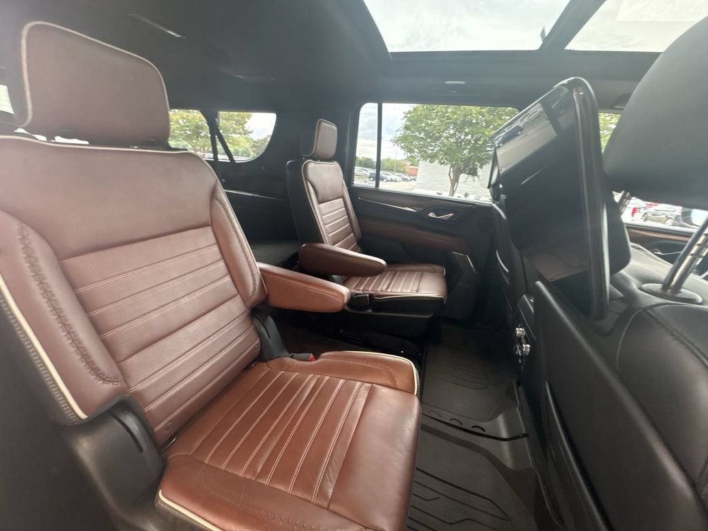 Certified 2023 GMC Yukon XL Denali Ultimate AWD/4WD image 28