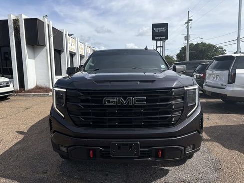 Used 2022 GMC Sierra 1500 Elevation RWD image 2