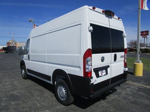 Used 2024 RAM ProMaster 2500 w/ Power Group FWD image 4