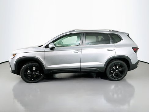 New 2026 Volkswagen Taos SEL image 4