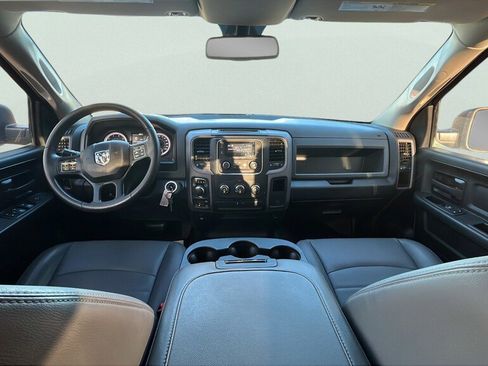 Used 2020 RAM 1500 Tradesman w/ Chrome Appearance Group AWD/4WD image 9