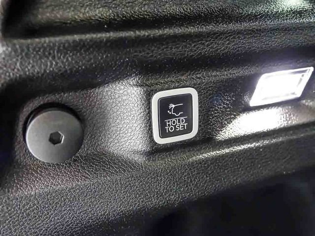 Used 2023 Jeep Grand Cherokee L Altitude AWD/4WD image 31