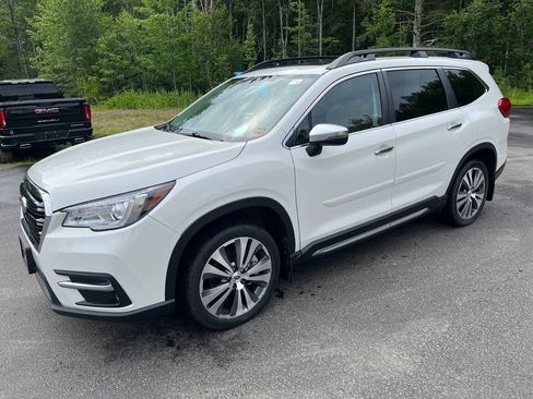 Used 2022 Subaru Ascent Touring AWD/4WD image 1