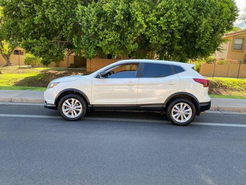 Used 2018 Nissan Rogue Sport AWD image 70