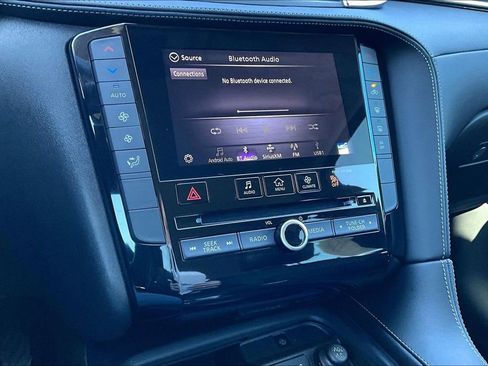 Certified 2025 INFINITI QX50 Pure image 33