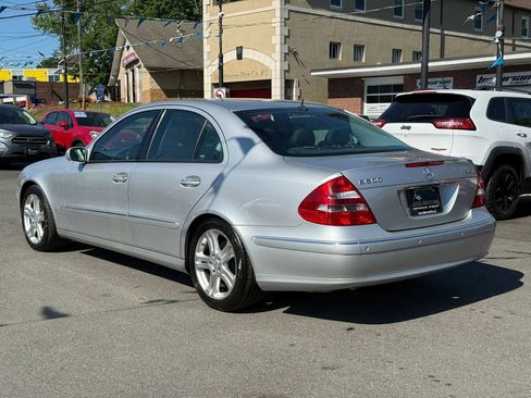 Used 2004 Mercedes-Benz E 500 4MATIC Sedan image 5