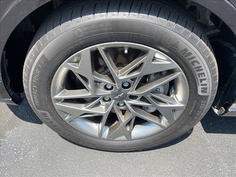 Used 2025 Genesis GV70 2.5T AWD/4WD image 10