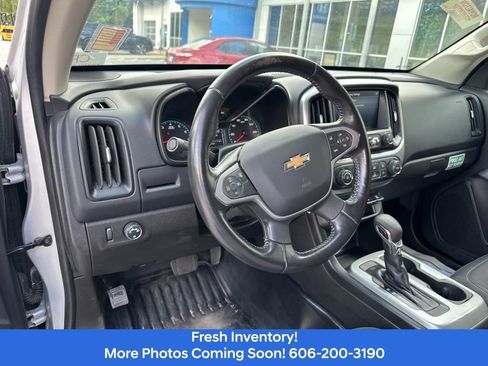 Used 2022 Chevrolet Colorado LT w/ Fleet Safety Package image 11