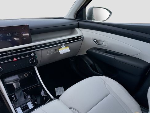 New 2026 Hyundai Tucson SEL FWD image 16