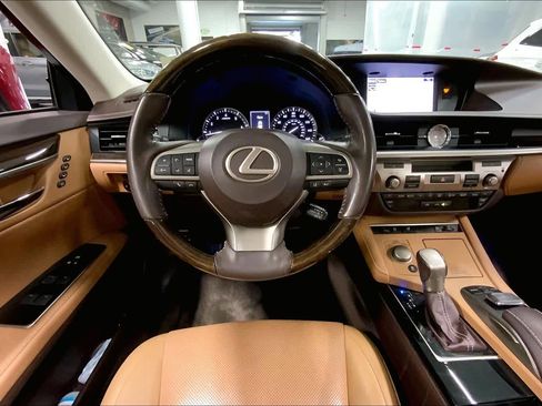 Used 2016 Lexus ES 350 image 5