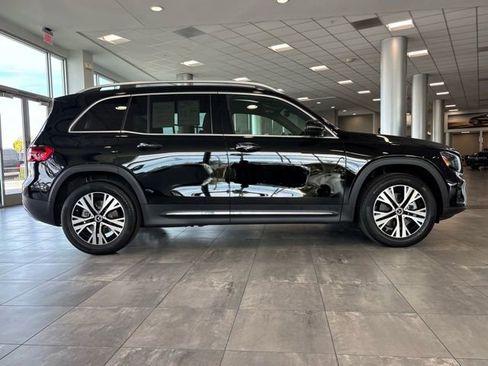 Certified 2026 Mercedes-Benz GLB 250 4MATIC image 2