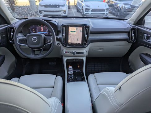 Used 2024 Volvo XC40 B5 Plus w/ Protection Package Premier image 26