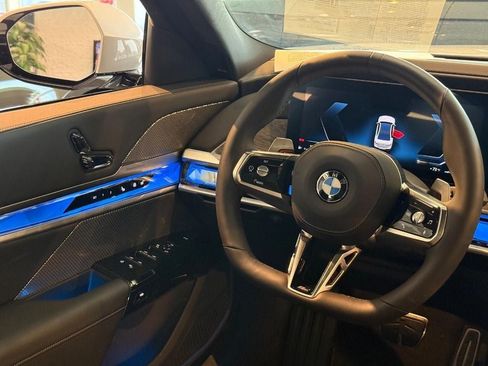 Used 2025 BMW 760i xDrive AWD/4WD image 13