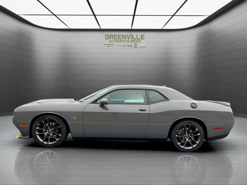 Used 2023 Dodge Challenger R/T Scat Pack w/ Plus Package RWD image 2