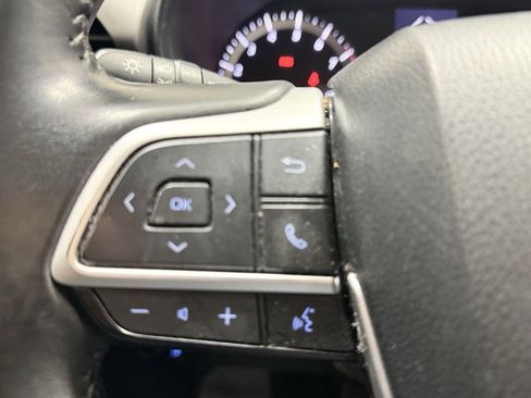 Used 2021 Toyota Highlander XSE image 22