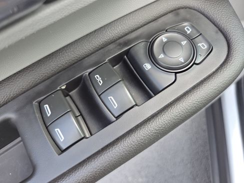 Used 2020 GMC Terrain SLE w/ Driver Convenience Package FWD image 31