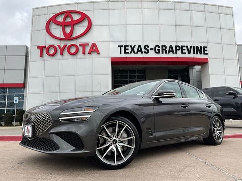 Used 2025 Genesis G70 2.5T image 2