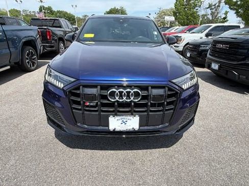 Used 2021 Audi SQ7 Premium Plus w/ Driver Assistance Package AWD/4WD image 2