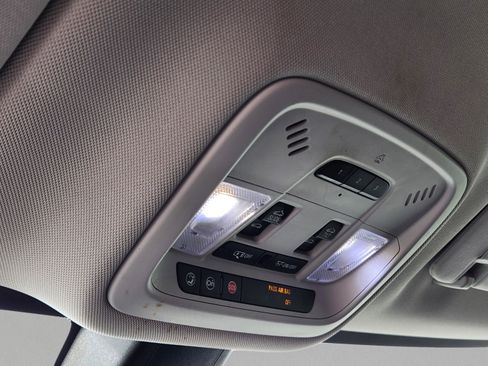 Used 2019 Chevrolet Traverse Premier w/ Driver Confidence II Package image 26