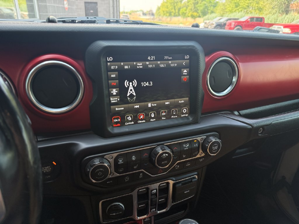 Used 2020 Jeep Gladiator Rubicon AWD/4WD image 25
