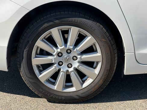 Used 2017 Toyota Sienna Limited Premium FWD image 20
