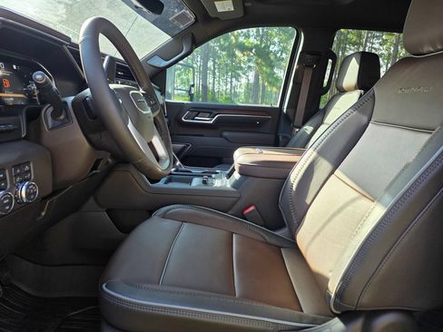 New 2026 GMC Sierra 2500 Denali w/ Denali Reserve Package AWD/4WD image 16