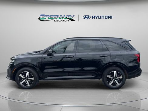 Used 2023 Kia Sorento S w/ Panoramic Sunroof Package FWD image 4