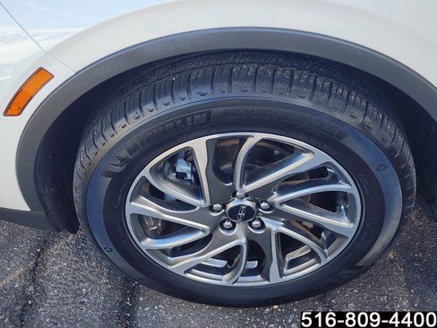 Used 2022 Lincoln Corsair AWD w/ Equipment Group 101A image 9