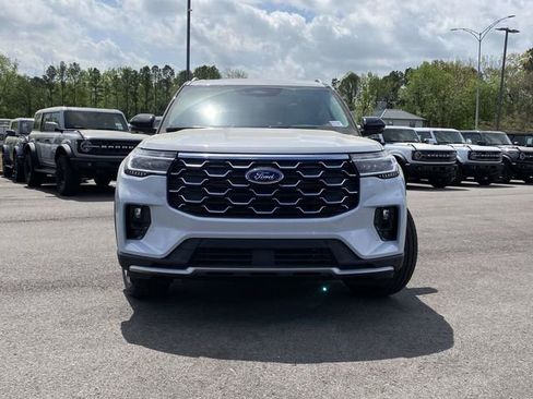 New 2026 Ford Explorer Platinum AWD/4WD image 8