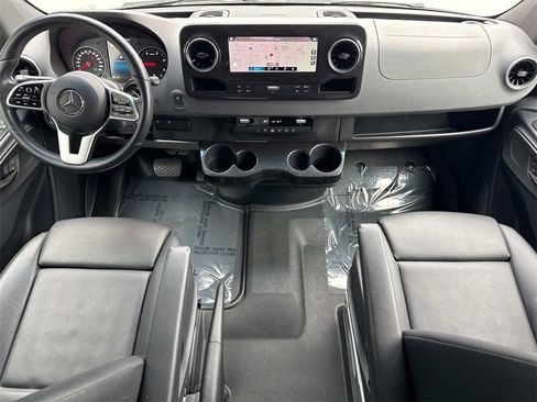 Used 2020 Mercedes-Benz Sprinter 144 Cargo image 40
