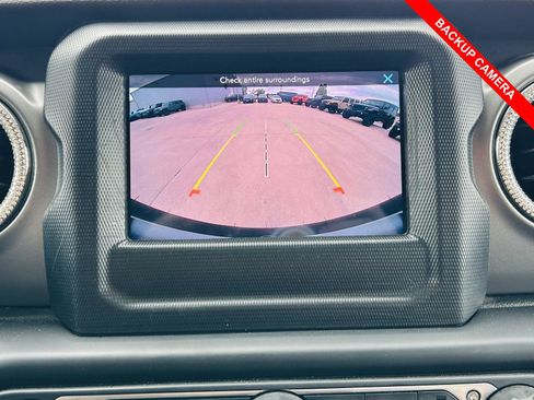 Used 2022 Jeep Wrangler Unlimited Sport AWD/4WD image 6