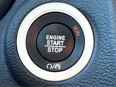 Used 2020 Dodge Journey SE w/ SE Popular Equipment Group image 7