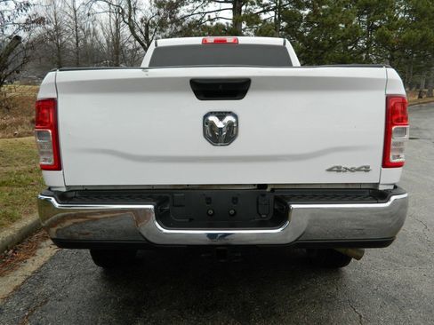 Used 2022 RAM 2500 Tradesman w/ Chrome Appearance Group image 8