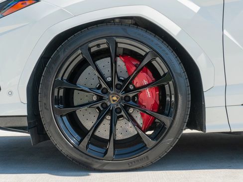 Used 2021 Lamborghini Urus AWD/4WD image 18