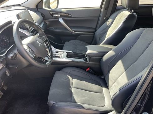 Used 2025 Mitsubishi Eclipse Cross Black Edition image 13