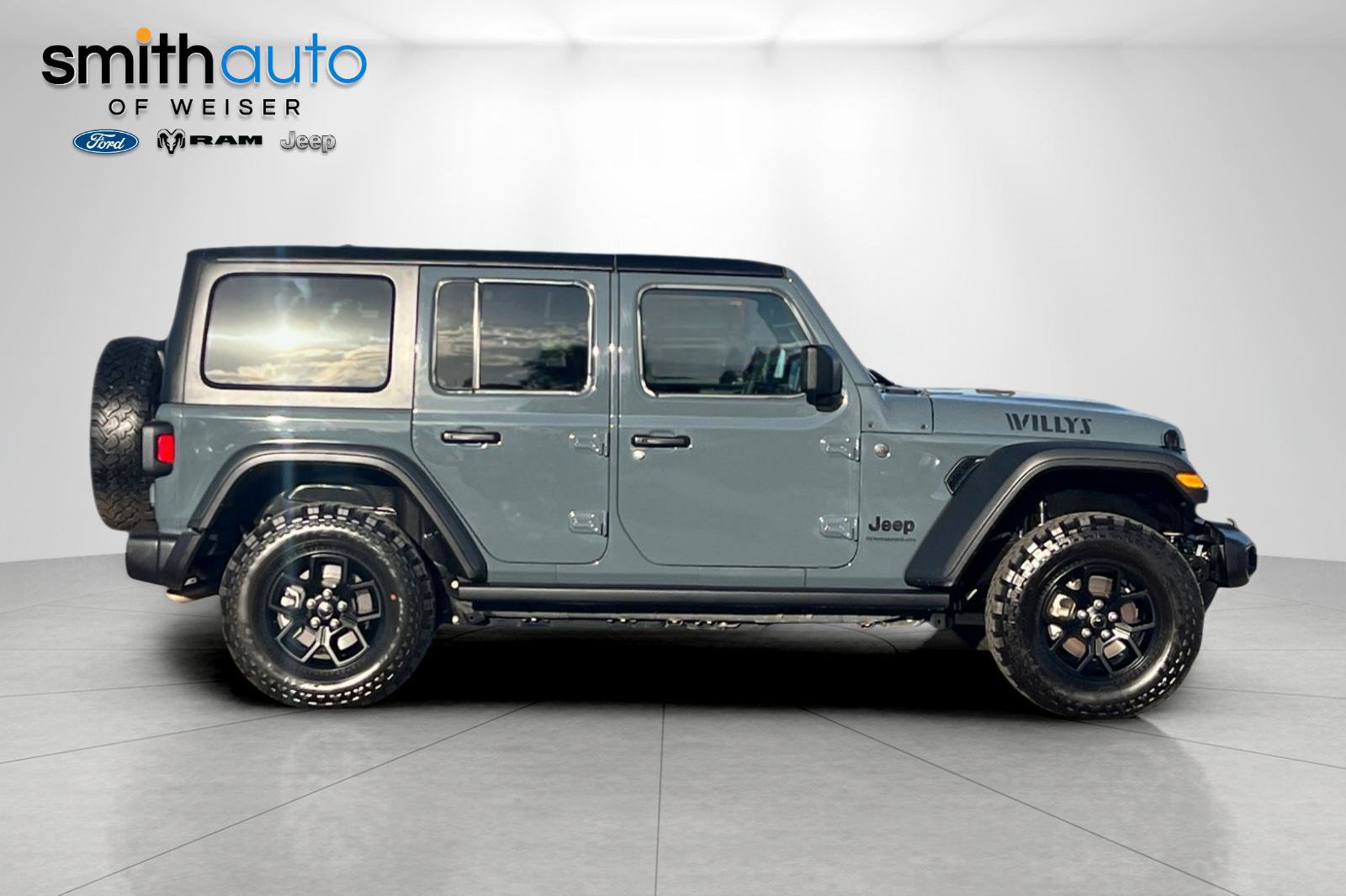 Used 2025 Jeep Wrangler Unlimited Sport AWD/4WD image 3