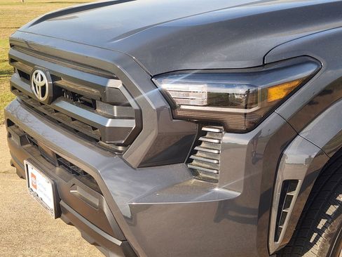 Used 2024 Toyota Tacoma SR image 10