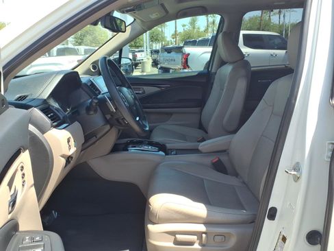 Used 2017 Honda Pilot Elite image 15