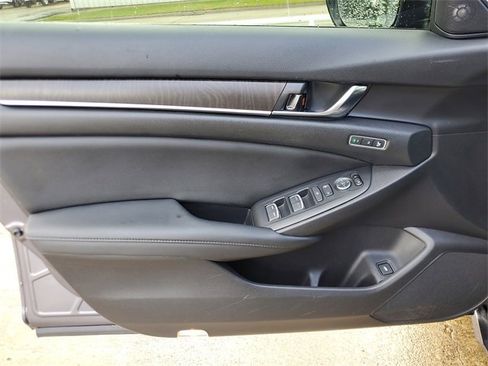 Used 2021 Honda Accord EX-L image 15