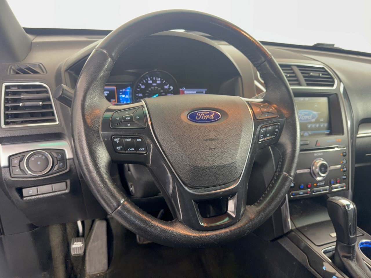 Used 2016 Ford Explorer Limited AWD/4WD image 10