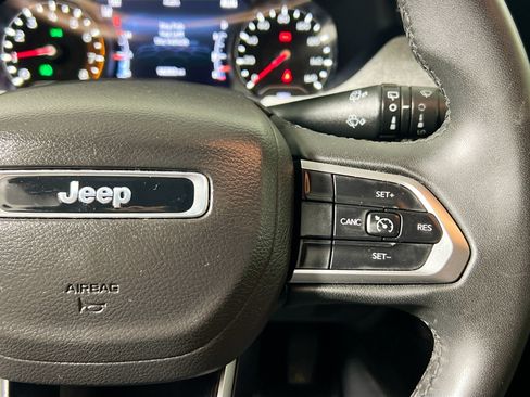 Used 2024 Jeep Compass Latitude AWD/4WD image 19