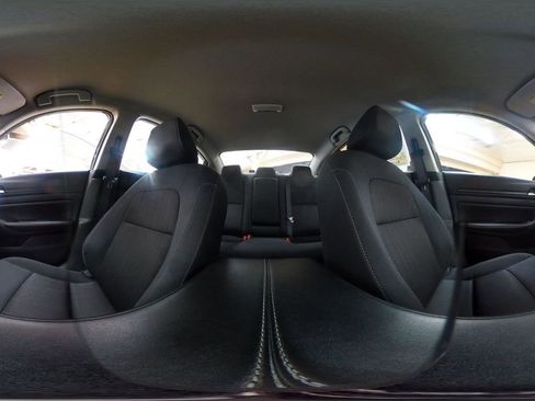 Used 2025 Nissan Altima 2.5 SV FWD image 42