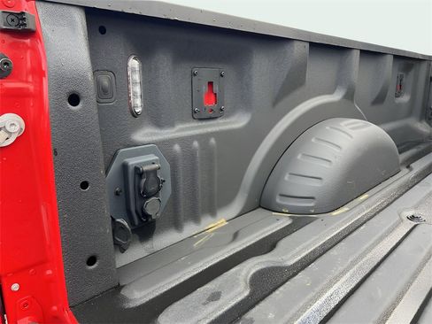 Used 2023 Ford F350 Lariat w/ Chrome Package image 8