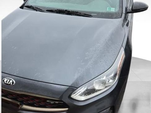 Used 2021 Kia Forte GT image 3