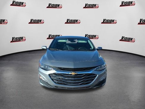 Used 2024 Chevrolet Malibu LT image 2