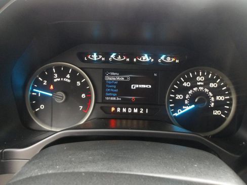 Used 2015 Ford F150 XLT w/ Equipment Group 302A Luxury image 21