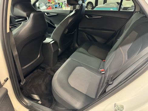 Used 2024 Kia Niro LX FWD image 16