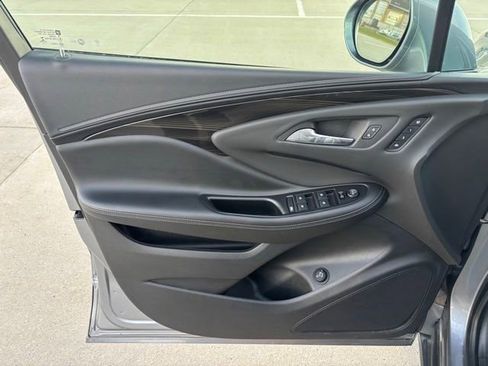 Certified 2019 Buick Envision Essence w/ LPO, Active Package image 17