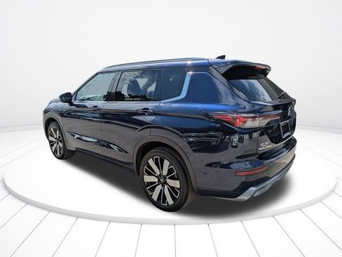 Used 2025 Mitsubishi Outlander SEL FWD image 6